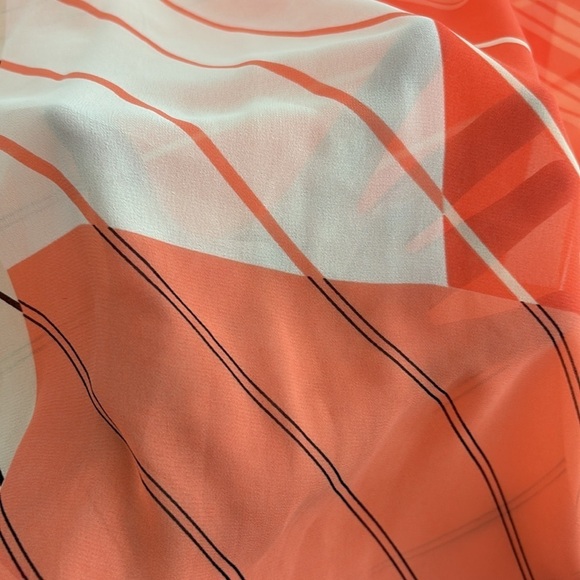 Lane Bryant Coral & Cream/Off White Geometric Asymmetrical Tunic. Size 22/24. - Picture 9 of 13